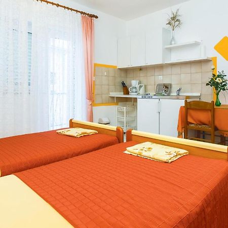 Lovely Apartment In Omis With Kitchenette Екстер'єр фото