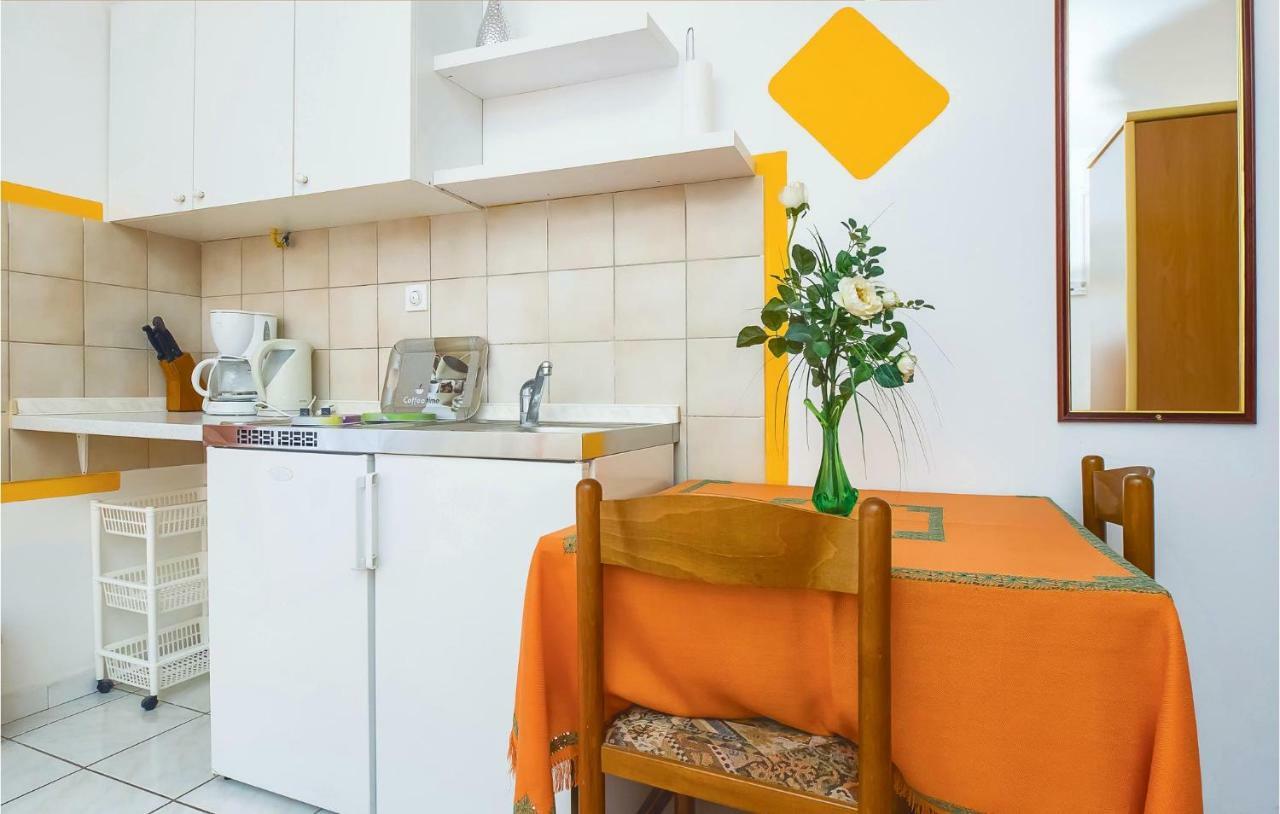 Lovely Apartment In Omis With Kitchenette Екстер'єр фото